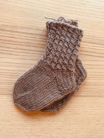 Bērnu vilnas zeķītes (pelēkas, 10cm) #009